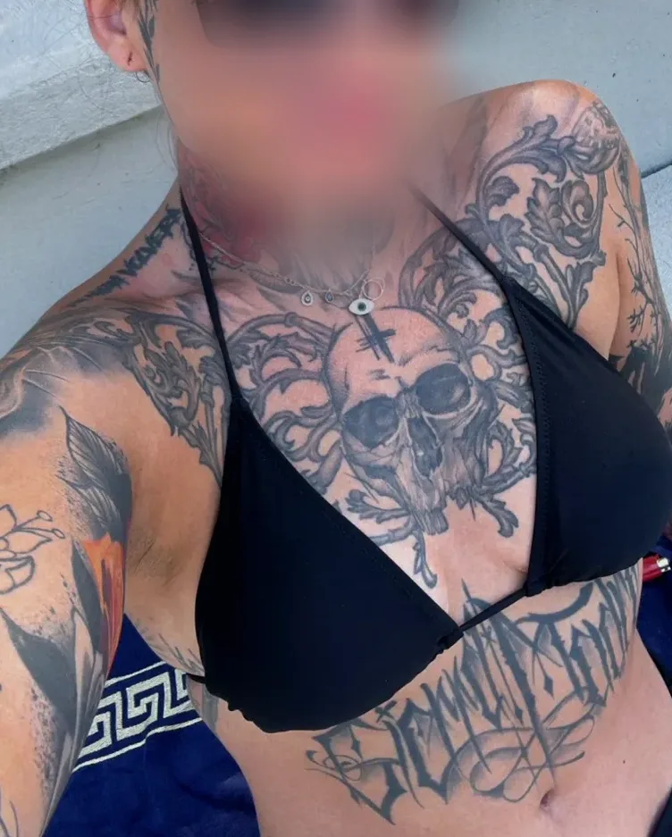Ailsa, 32