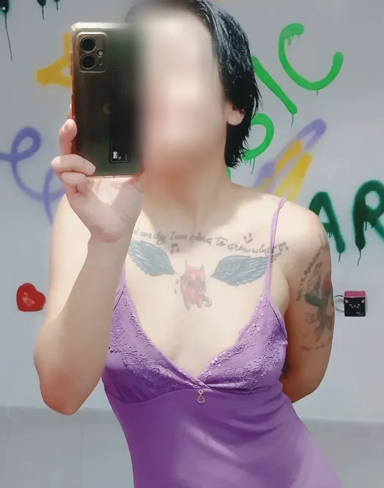 Daisy, 21